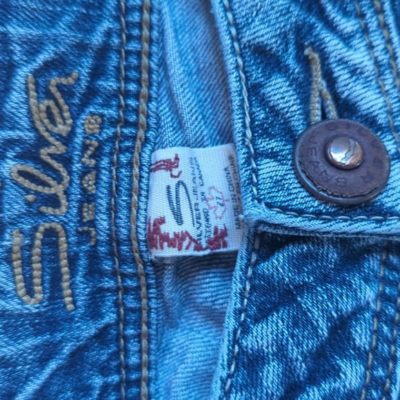 Silver Jeans Co "Twisted" Distressed Jeans - Picture 6 of 11